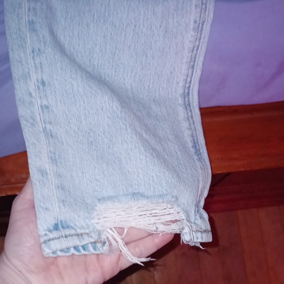 American eagle women's distressed jeans size 2 regular. - Picture 4 of 9